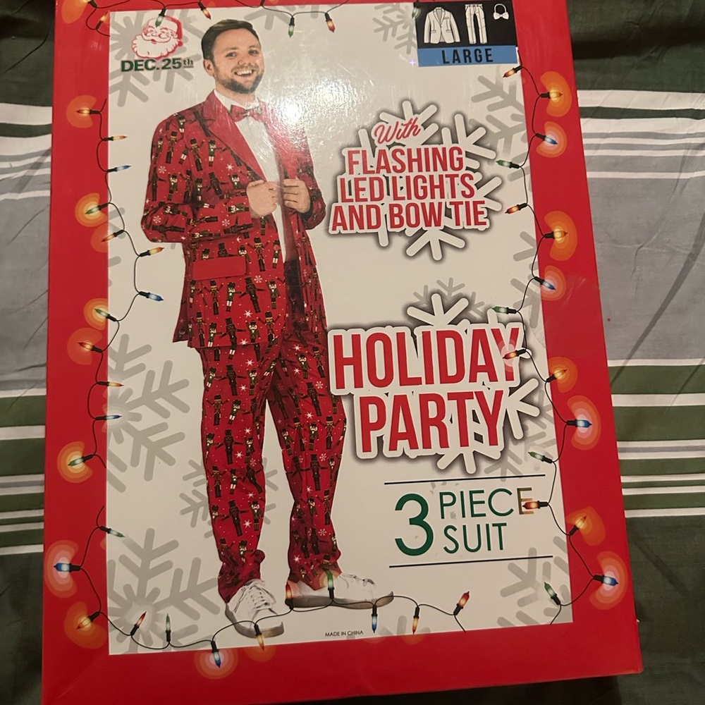 Holiday Party 3-Piece Suit with Flashing LED LightsMens Holiday attire